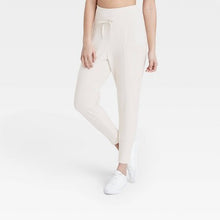 Load image into Gallery viewer, Women&#39;s High-Rise Ribbed Jogger Pants
