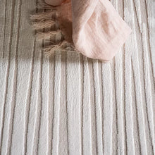 Load image into Gallery viewer, Geist Abstract Ivory/Light Taupe Area Rug 2&#39; x 3&#39;
