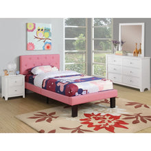 Load image into Gallery viewer, Gilbertson Twin Platform Bed
