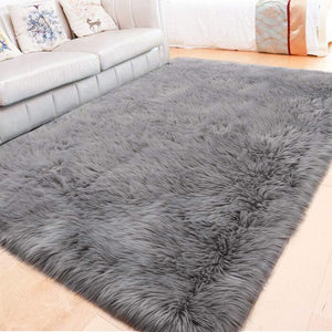Haefner Sheepskin Faux Sheepskin Gray Rug, Rectangle 4' x 6'