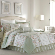 Load image into Gallery viewer, King Comforter + 2 King Shams Harper Green Floral Patchwork 100% Cotton Reversible Comforter Set of 4
