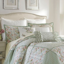 Load image into Gallery viewer, King Comforter + 2 King Shams Harper Green Floral Patchwork 100% Cotton Reversible Comforter Set of 4
