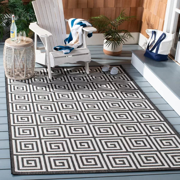 Headrick Geometric Indoor / Outdoor Area Rug in Gray 4' x 6'