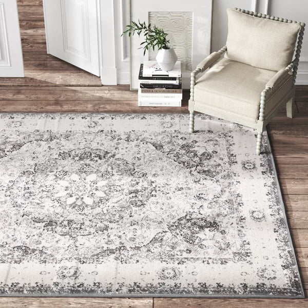 Hector Oriental Machine Woven Area Rug in Ivory 5' x 7'