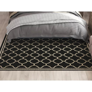 Herefordshire Geometric Indoor / Outdoor Area Rug in Black/Beige 4' x 5'7"