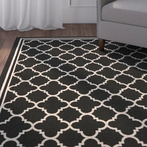 Herefordshire Geometric Indoor / Outdoor Area Rug in Black/Beige 4' x 5'7"