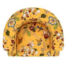 Load image into Gallery viewer, Huntingdon Tufted Chesterfield Chair
