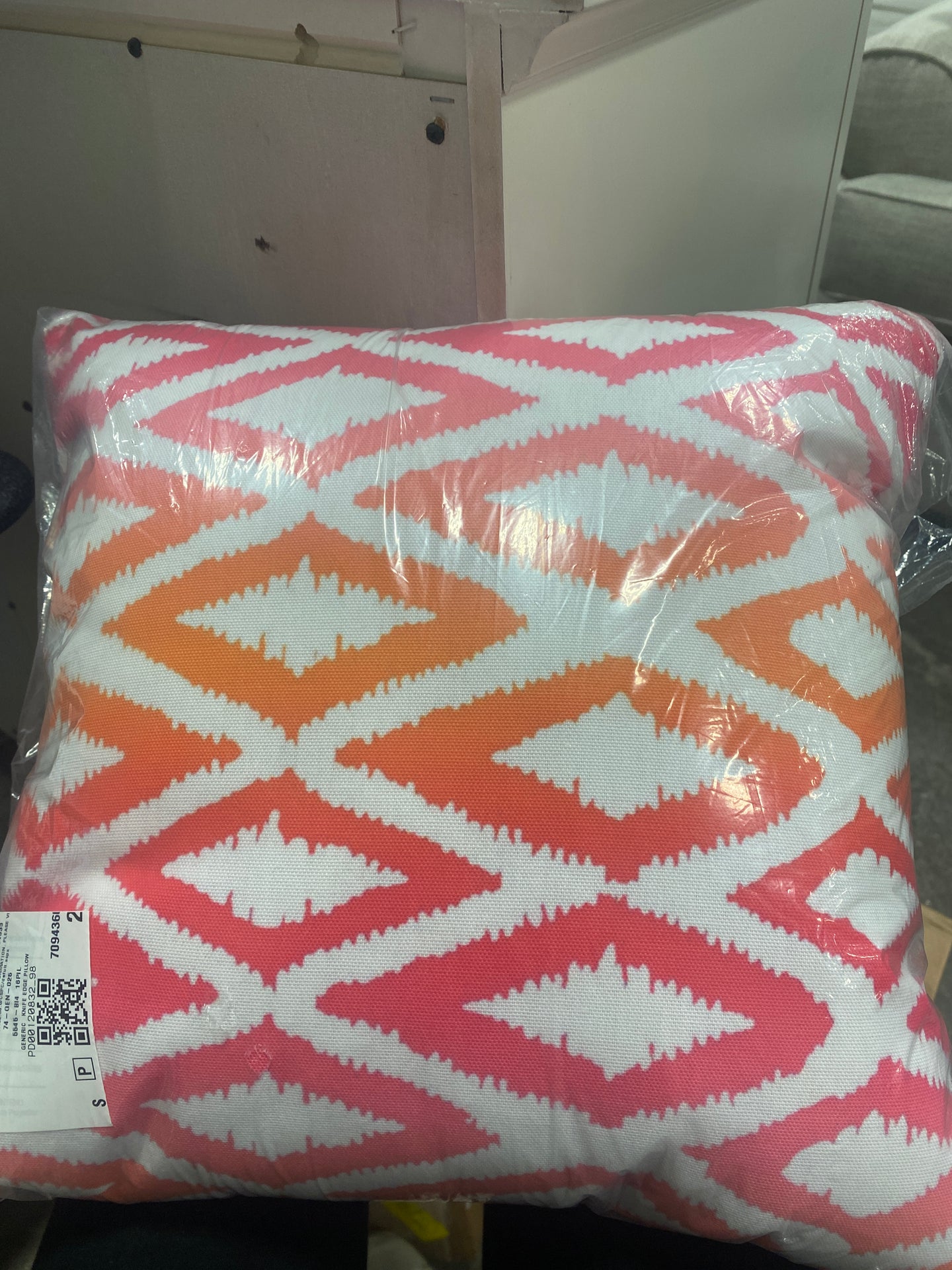 Reppert Gradient Ikate Indoor/Outdoor Throw Pillow Pink/Orange MR39