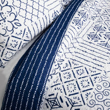 Load image into Gallery viewer, Jager Standard Cotton 320 TC Reversible Coastal 3 Piece Quilt Set king
