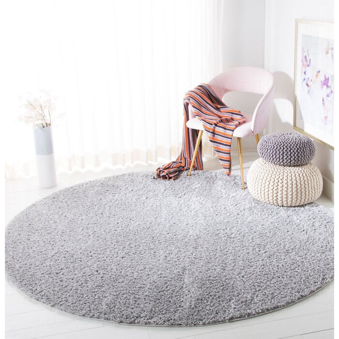 Jiang Shag Area Rug in Silver, Round 5'