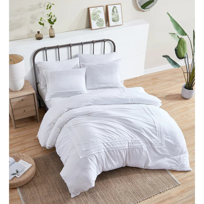 King Kristiansand White Standard Cotton 132 TC Reversible Duvet Cover Set