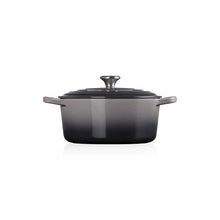 Load image into Gallery viewer, Le Creuset Signature Cast Iron Round Dutch Oven with Lid 3.5qt
