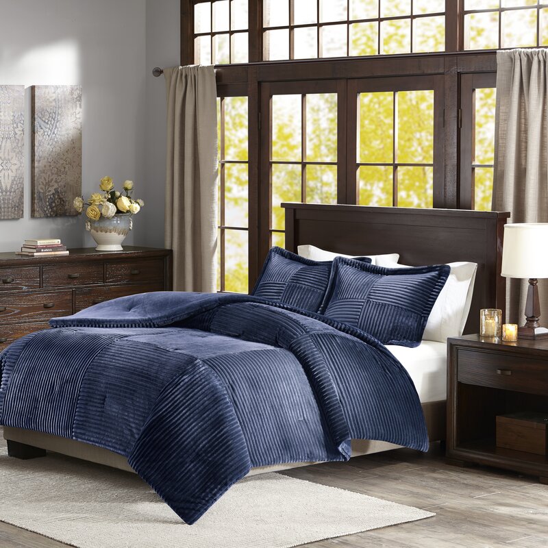 King/California King Comforter + 2 Shams Navy Leachville Comforter Set 212AH