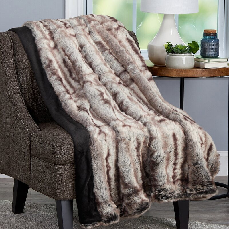Leavens Chinchilla Faux Fur Blanket SB2110