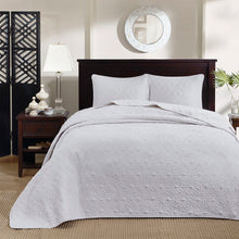Load image into Gallery viewer, White Lilia Reversible Bedspread Set SB2003
