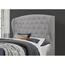 Load image into Gallery viewer, Lilianna Tufted Upholstered Low Profile Platform Bed king
