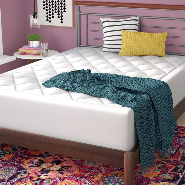 Lucienne Waterproof Mattress Pad queen