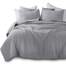 Load image into Gallery viewer, Luxora Microfiber Reversible Quilt Set 1352CDR
