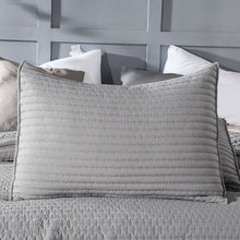 Load image into Gallery viewer, Luxora Microfiber Reversible Quilt Set 1352CDR
