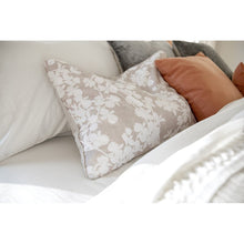 Load image into Gallery viewer, McCrory Cotton Seersucker Reversible KING Comforter Set 3857RR
