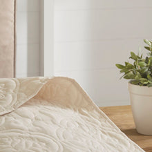 Load image into Gallery viewer, Meansville Reversible Coverlet Set MRM362
