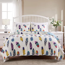 Load image into Gallery viewer, Meridianville Standard Cotton 126 TC Reversible Quilt Set king

