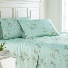 Load image into Gallery viewer, Full Green Merridale 300 Thread Count Floral 100% Cotton Sateen Sheet Set
