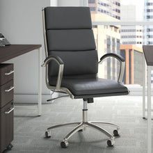Load image into Gallery viewer, Modelo Executive Chair
