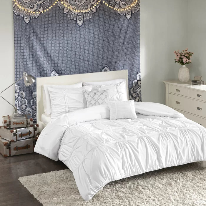 Full/Queen Myrtle Avenue Microfiber Modern & Contemporary Comforter Set
