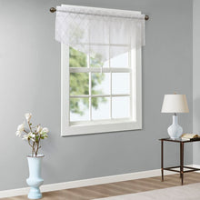 Load image into Gallery viewer, Niord Geometric Pointed 50&#39;&#39; Window Valance CG302

