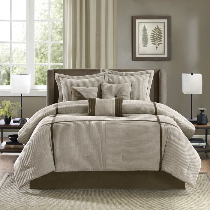 King Comforter + 6 Additional Pieces Ocallaghan Comforter Set