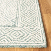 Load image into Gallery viewer, Oscar Oriental Handmade Tufted Wool Area Rug in Green/Blue, Rectangle 6&#39; x 9&#39;
