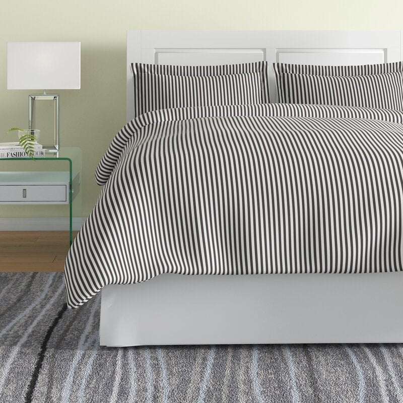 Paseo Gary/White Microfiber Modern & Contemporary Duvet Cover Set queen