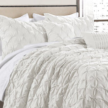 Load image into Gallery viewer, White Pettry Microfiber Comforter Set. King
