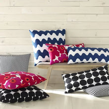 Load image into Gallery viewer, Pienet Kivet Cotton Lumbar Pillow
