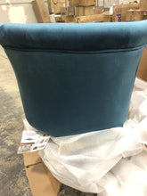 Load image into Gallery viewer, Grenier 25.1&#39;&#39; Wide Tufted Barrel Chair
