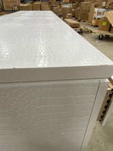 Load image into Gallery viewer, Alonza White Dresser
