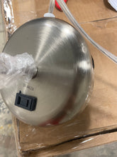 Load image into Gallery viewer, Zainab Metal Table Lamp
