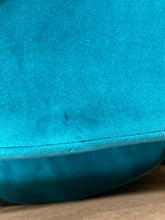Load image into Gallery viewer, Nikezah Wing Back Side Chair (Set of 4)
