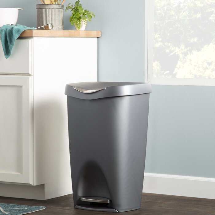Nickel Rayle Plastic 13 Gallon Step on Trash Can (LW156)