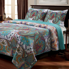 Load image into Gallery viewer, Reversible Quilt Set 3837RR
