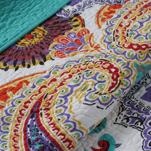 Load image into Gallery viewer, Reversible Quilt Set 3837RR
