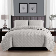 Load image into Gallery viewer, Reversible Quilt Set king - 3pc set
