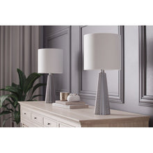 Load image into Gallery viewer, Robby 16&quot; Table Lamp Set (Set of 2)
