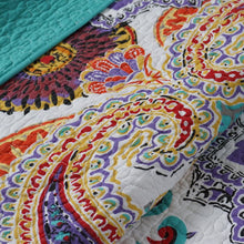 Load image into Gallery viewer, Roskilde Standard Cotton 126 TC Reversible Quilt Set
