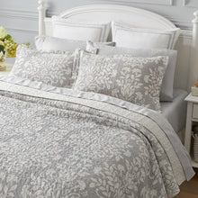 Load image into Gallery viewer, Rowland Laura Ashley Floral 100% Cotton Coastal Quilt Set king
