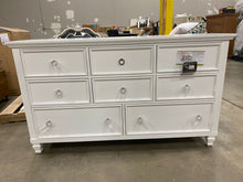 Load image into Gallery viewer, Westhampton 8 Drawer 62&#39;&#39; W Solid Wood Dresser
