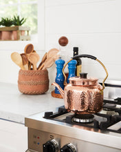 Load image into Gallery viewer, Le Creuset 2-Piece Salt and Pepper Set GL224
