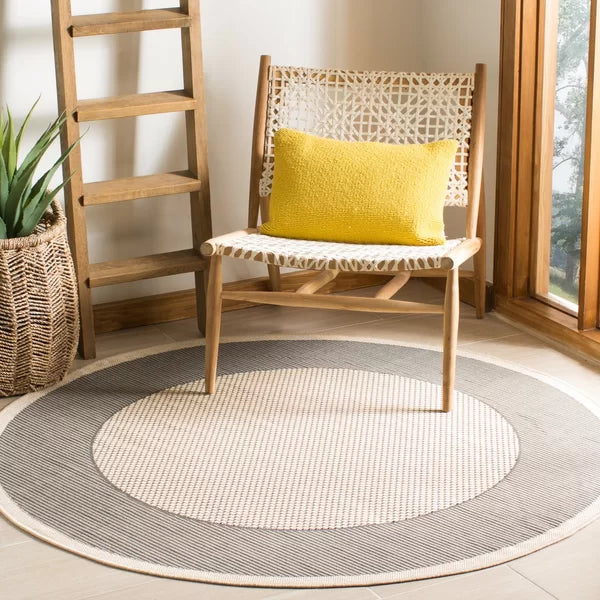 Sabatini Indoor / Outdoor Area Rug in Gray/Cream 5'3