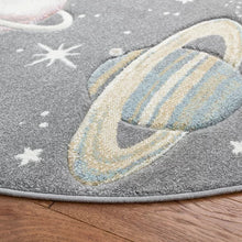 Load image into Gallery viewer, Santaclara Area Rug in Gray/Lavender 3&#39; round
